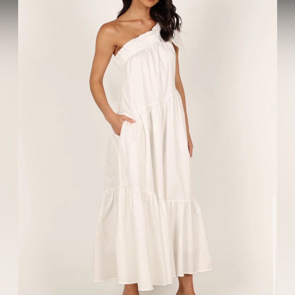 Petal & Pup Ava One Shoulder Maxi Dress - White Medium